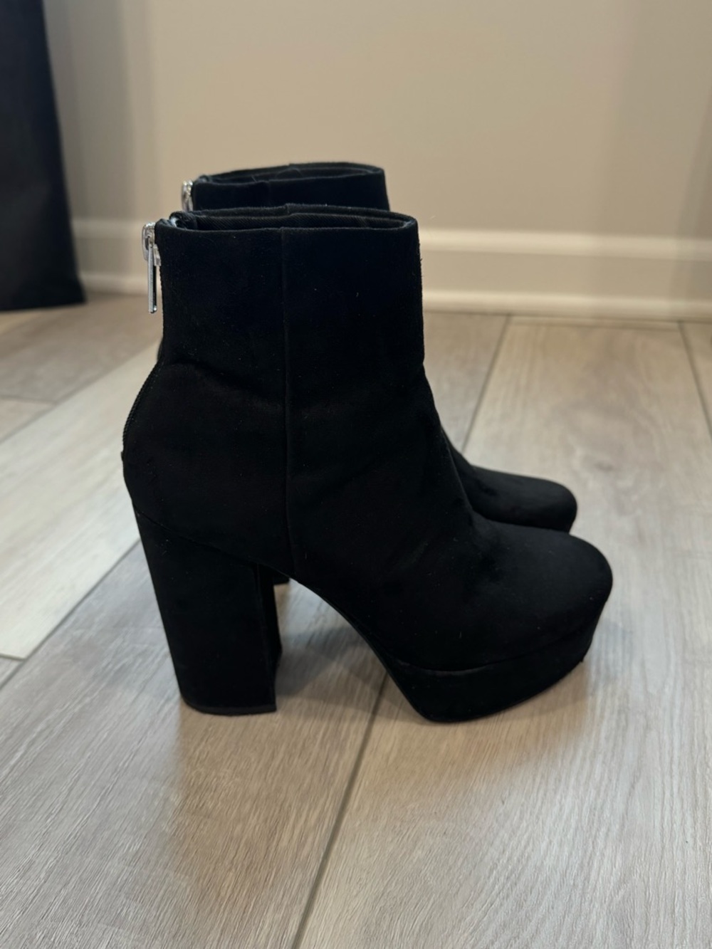 Steve Madden Black Suede Platform Ankle Boots - Women's